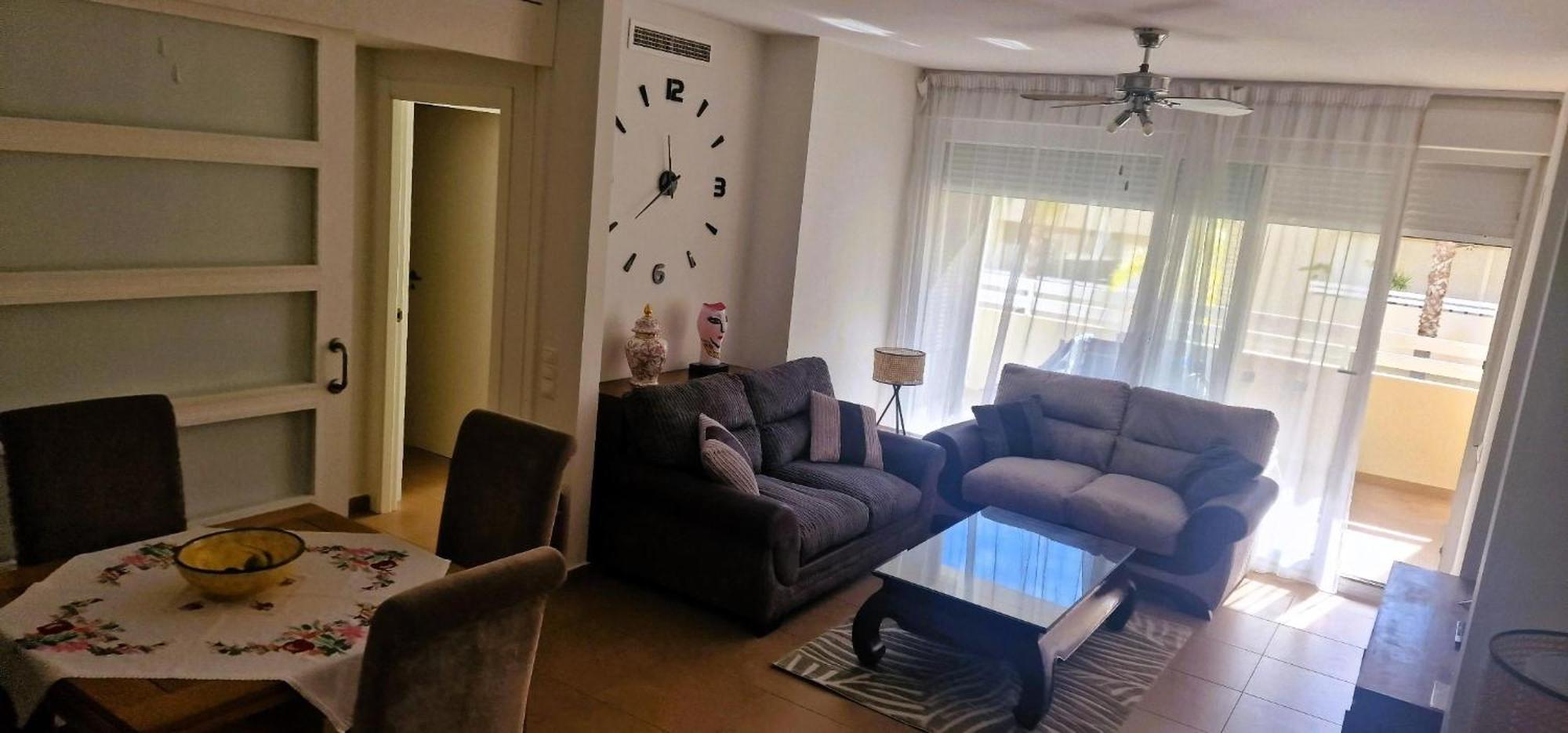 Immaculate 2-Bed Apartment In Пего Экстерьер фото